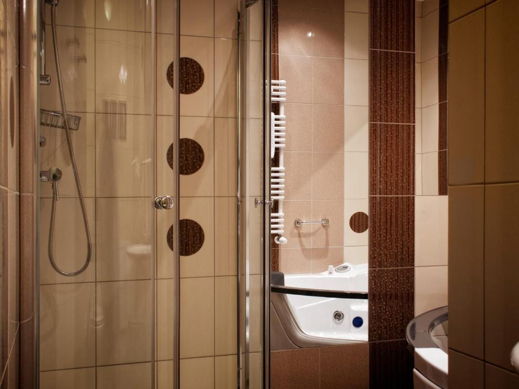 Hotel Kuznia Bydgoszcz Rum bild